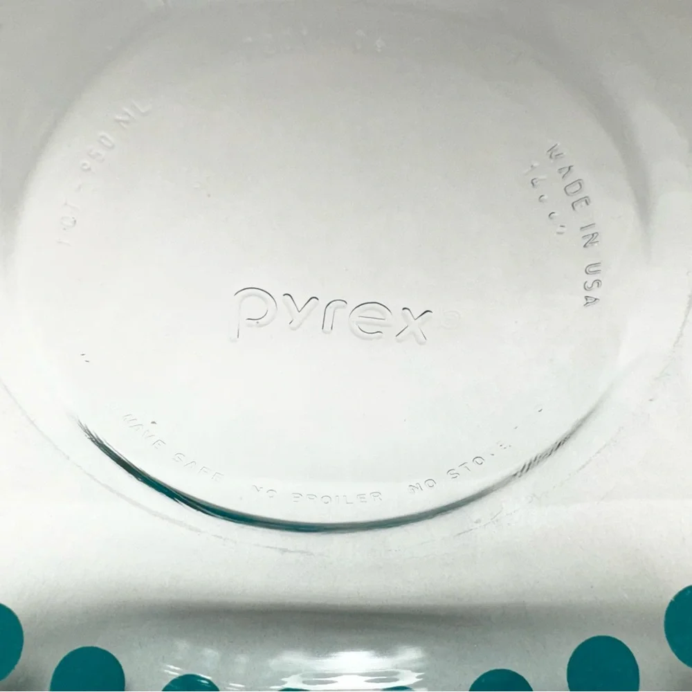 Pyrex 100th Anniversary Limited Edition 1 Qt Retro Blue Dot Glass Storage Dish